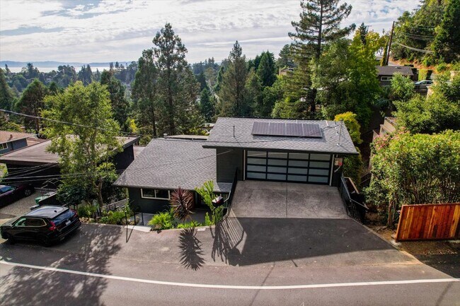 Building Photo - 6201 Snake Rd