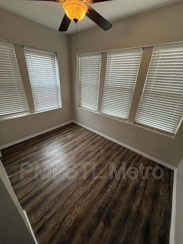 Building Photo - 5572 Clemens Ave