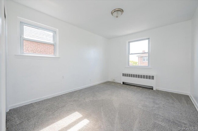 Building Photo - 3166 Spencer Dr