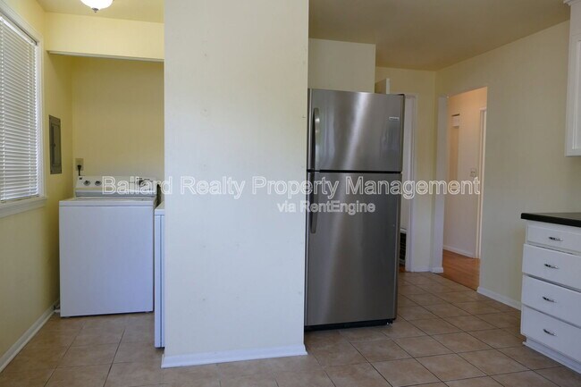 Building Photo - 6527 25th Ave NW