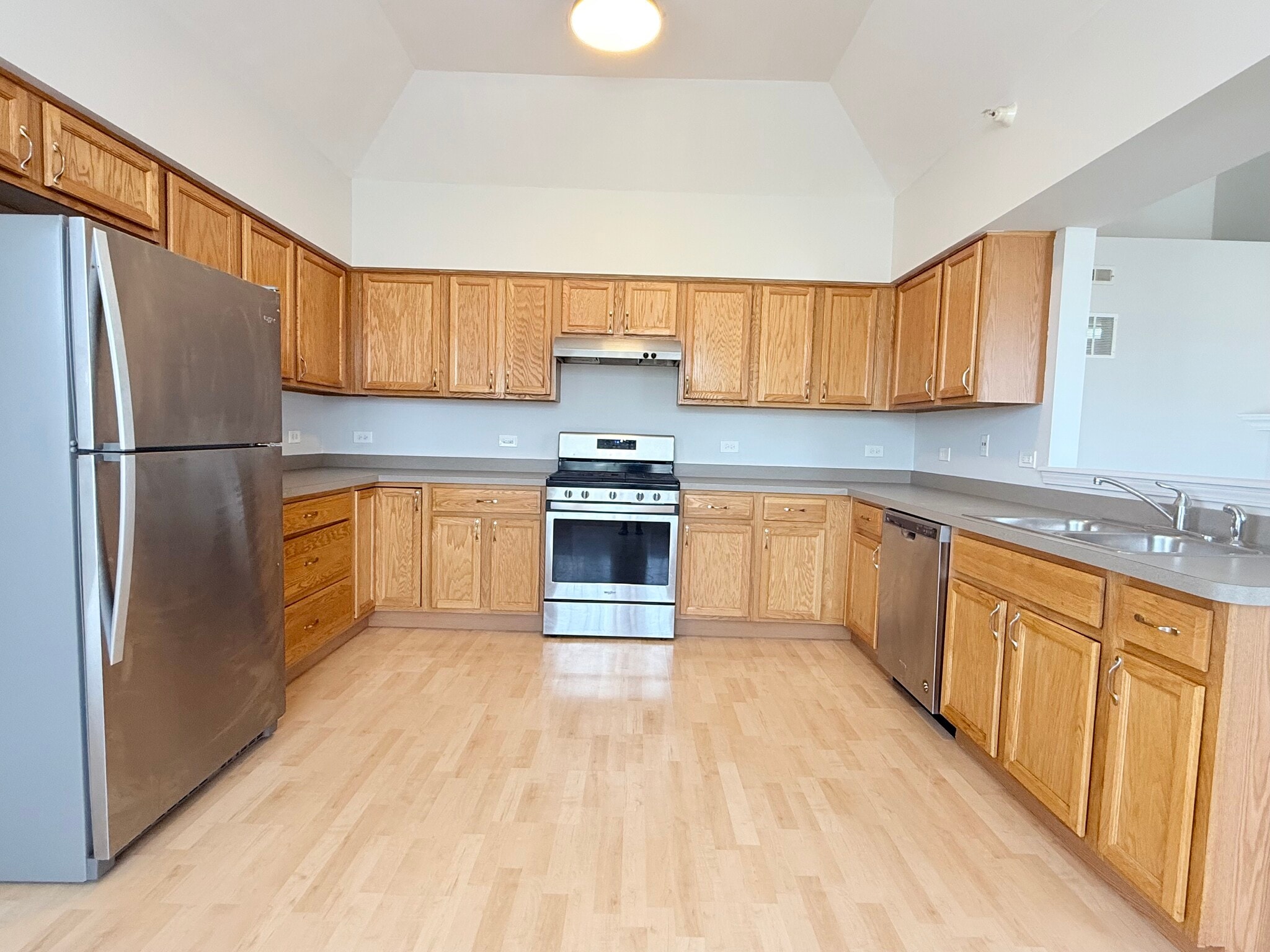 Building Photo - 16631 Liberty Cir
