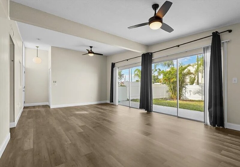 Building Photo - 5720 Gallatin Ln