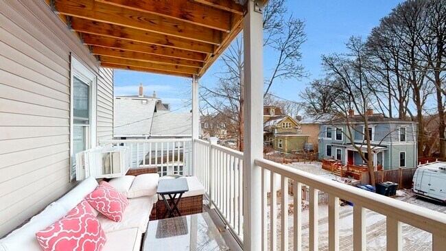 Building Photo - 304 Lamartine St