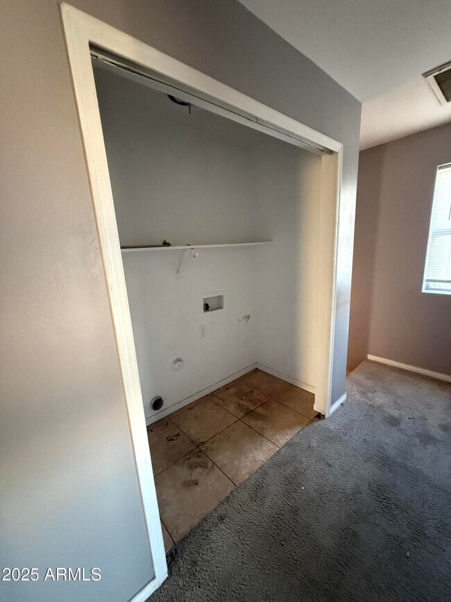 Building Photo - 929 W Cocopah St
