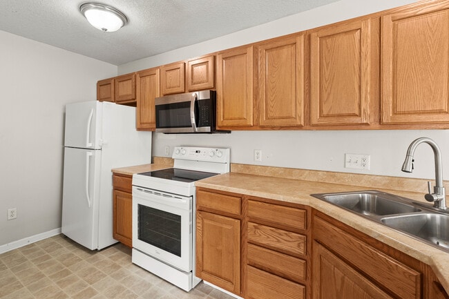 Building Photo - 3821 Marigold Dr