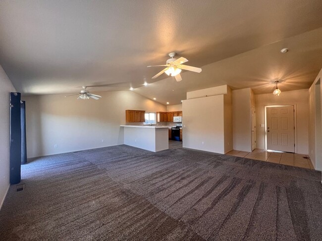 Building Photo - Great 3 bedroom Fernley home located in th...