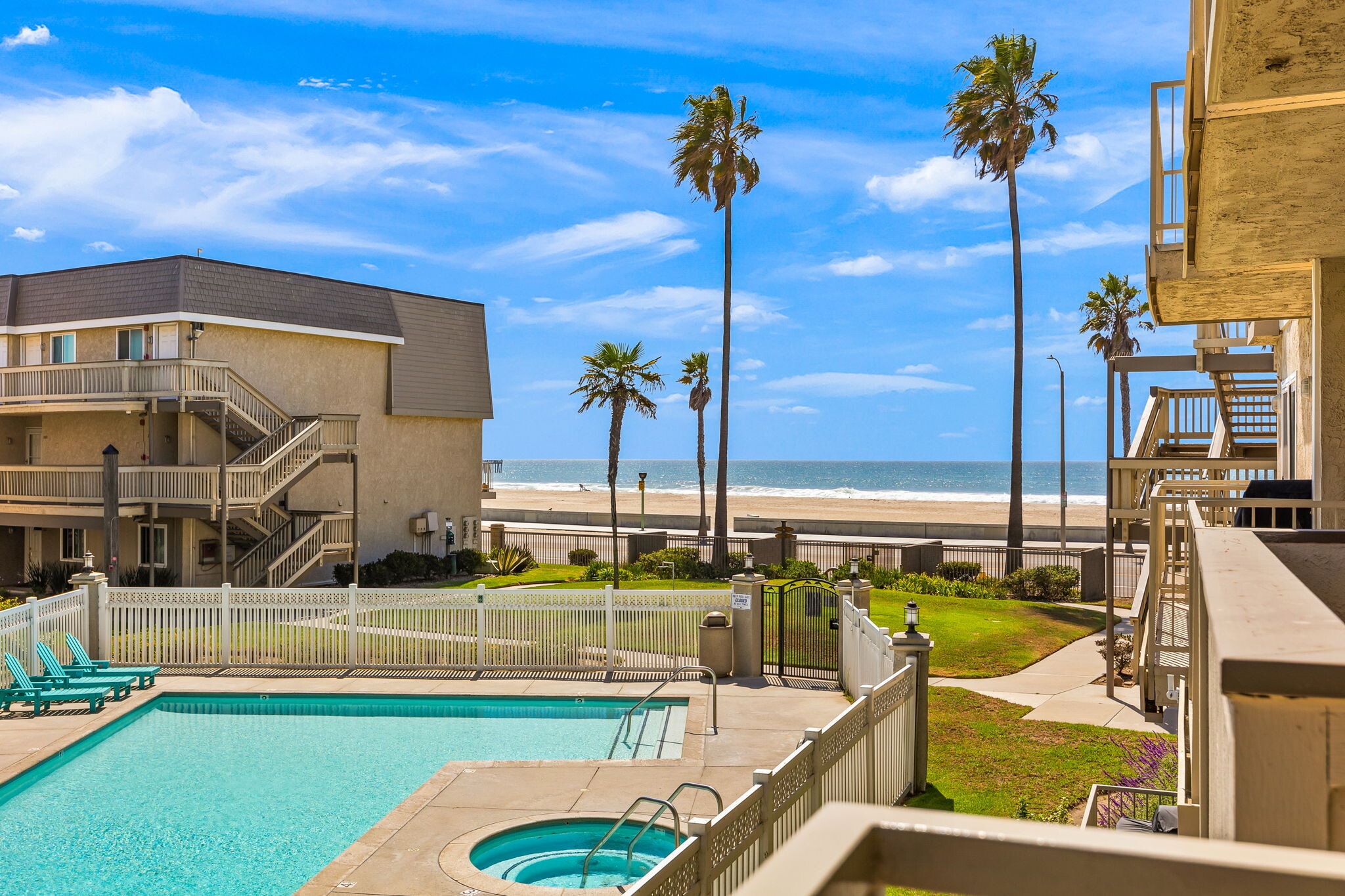 Building Photo - 218 E Surfside Dr