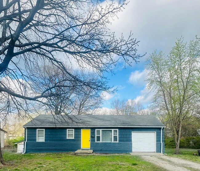 Primary Photo - Ranch Style 3 Bedroom Home For Rent