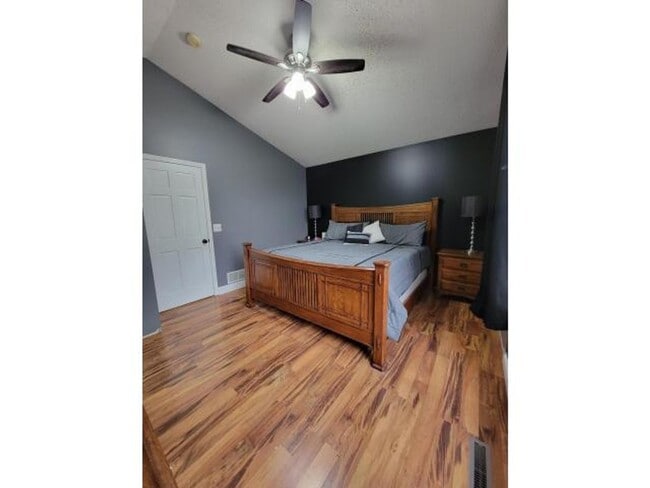 Building Photo - 3BR Townhome | Ensuite Primary + Walk-In Closet | Upper Laundry-Avail. June 1st
