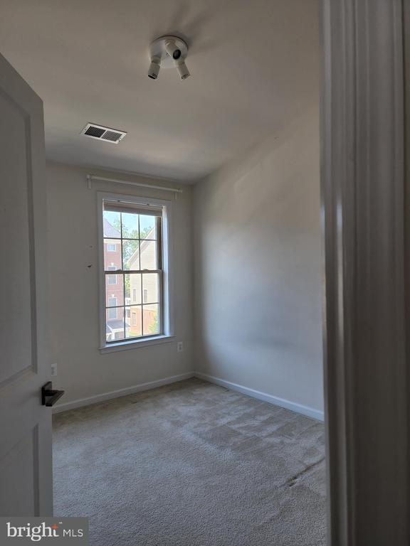 Building Photo - 25020 Cambridge Hl Ter