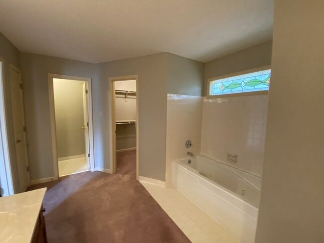 Building Photo - 3 BEDROOM 2 BATHROOM MEMPHIS RENTAL HOME