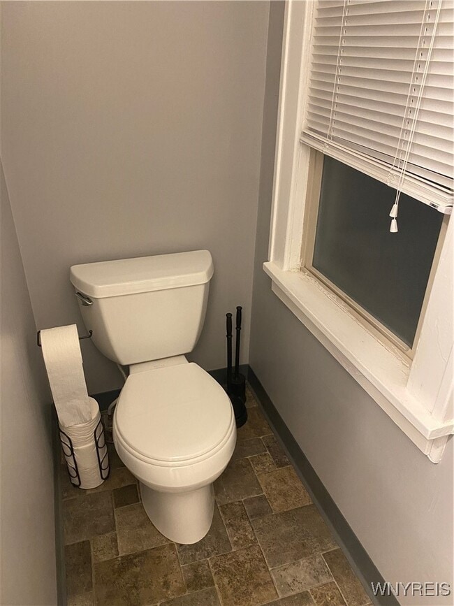 Building Photo - 461 High St