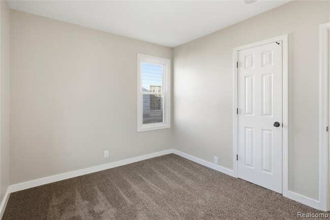 Building Photo - 14615 Winthrop St