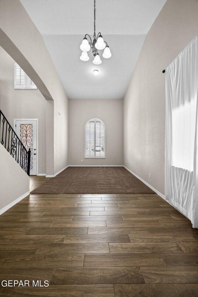 Building Photo - 7877 Enchanted View Dr