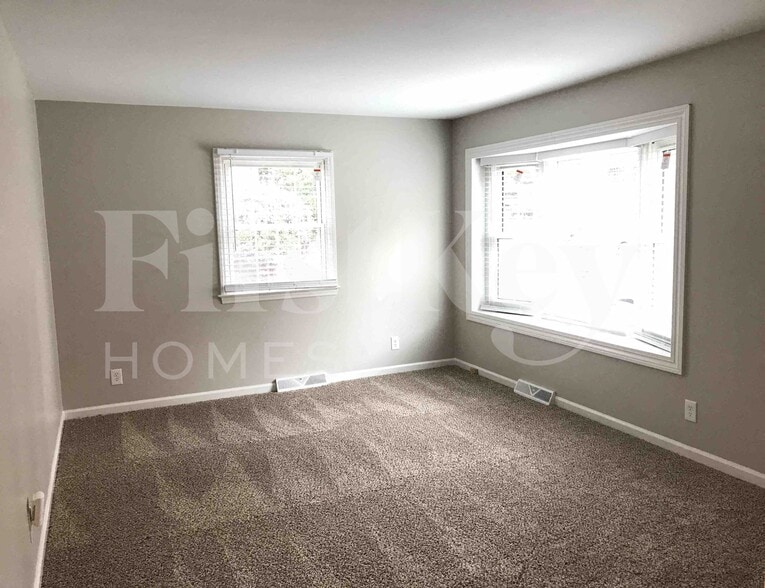 Building Photo - 4114 Farmbrooke Dr