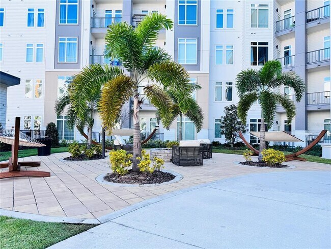 Building Photo - 5256 International Dr