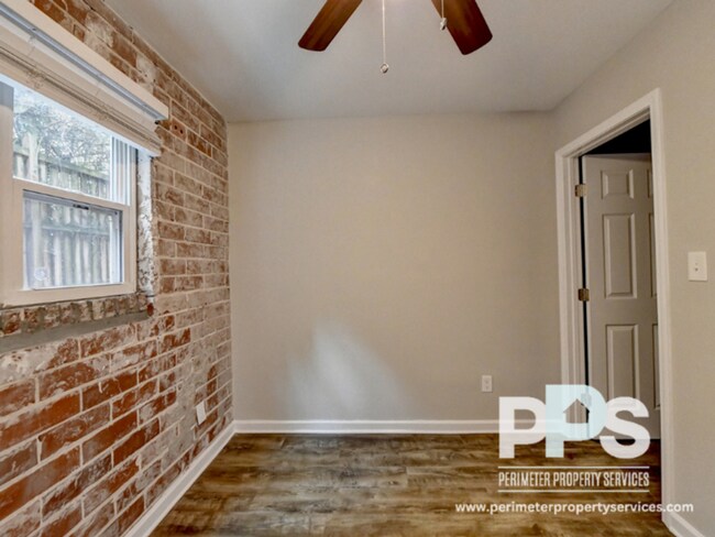 Building Photo - 217 Lampkin St NE