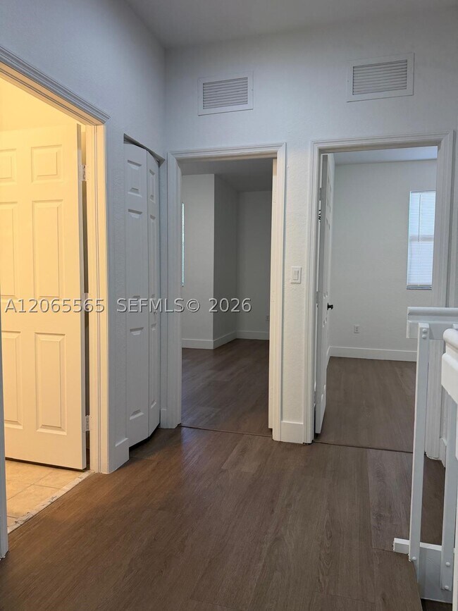 Building Photo - 4017 SW 149th Ct