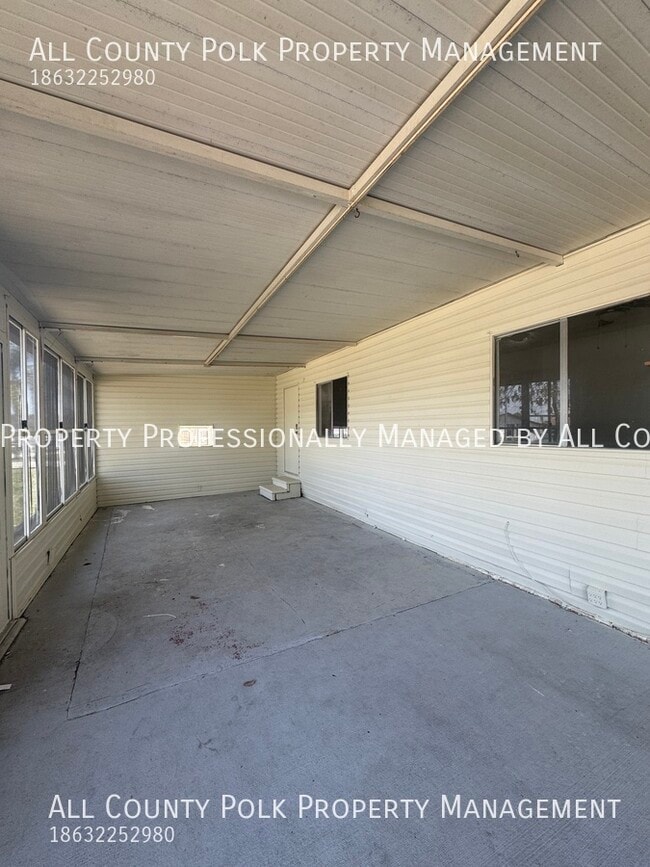 Building Photo - 221 Janet Ln