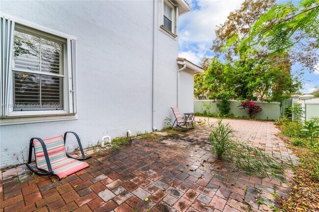 Building Photo - 200 SW 87th Path