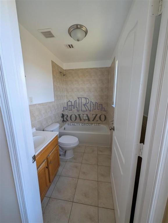 Building Photo - 433 S 19th St