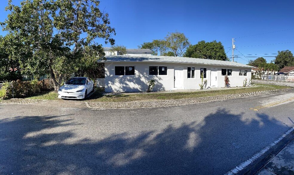 Building Photo - 3760 NW 13th Pl