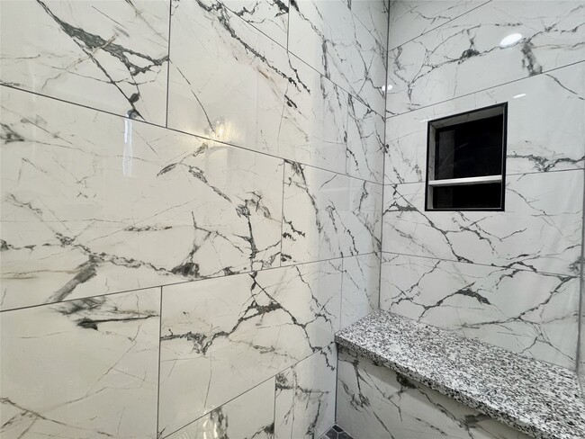 Building Photo - 15218 Falcon Ridge Dr