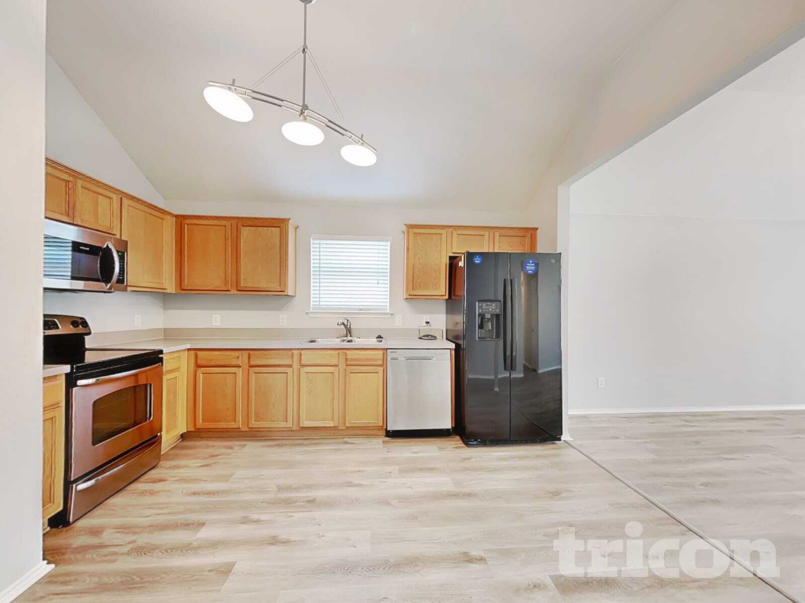 Building Photo - 1700 Bob Dr