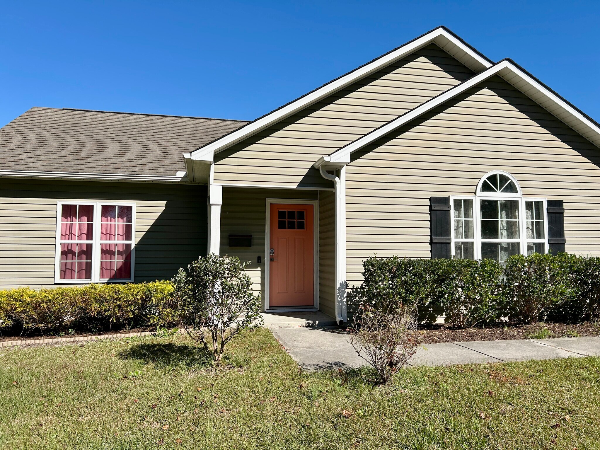 Building Photo - 301 Kraft St