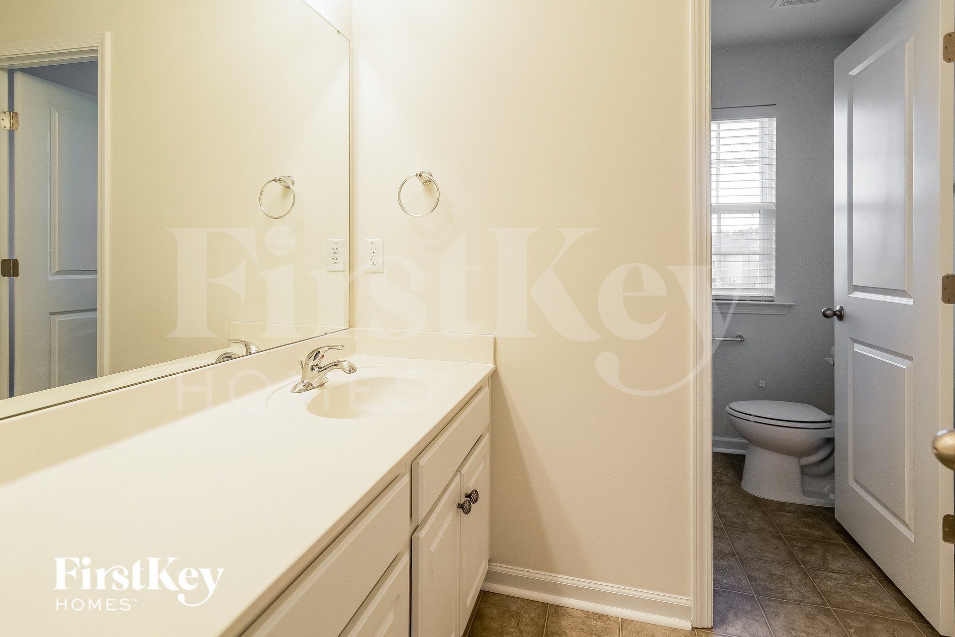 Building Photo - 152 Oyama Rd