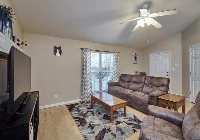 Building Photo - 20 Homefield Gardens Dr