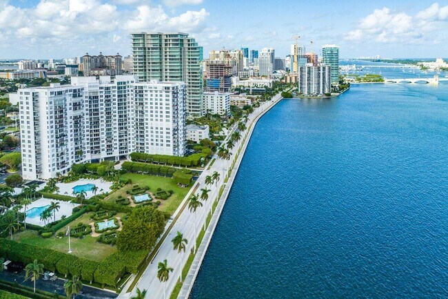 Building Photo - 1701 S Flagler Dr