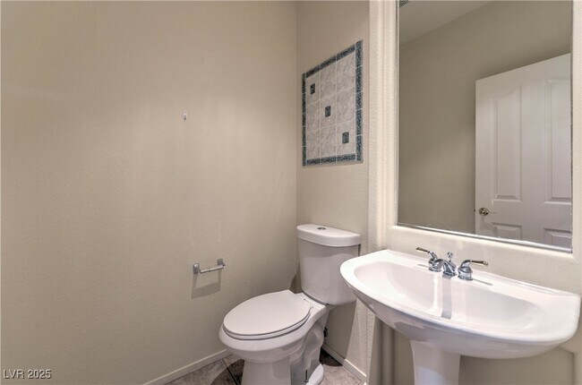 Building Photo - 10504 Narra Pl