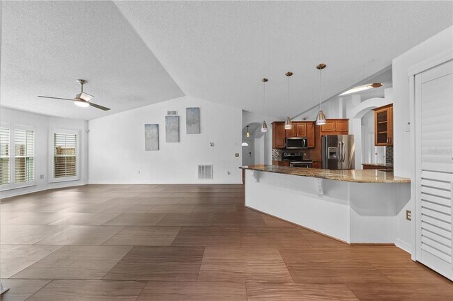 Building Photo - 308 Silver Pine Dr
