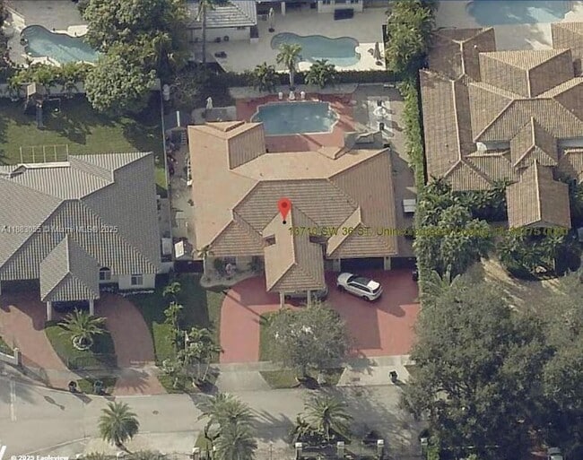 Building Photo - 13710 SW 36th St