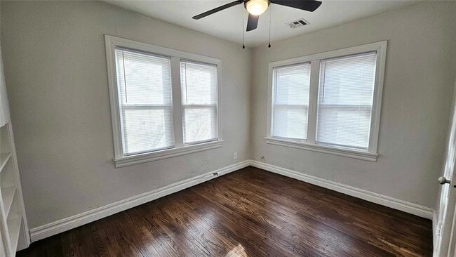 Building Photo - 3817 Key Pl