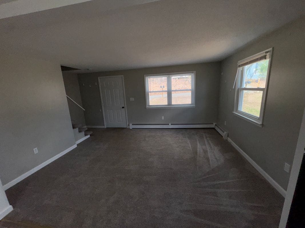 Building Photo - 45 N Lake Ave