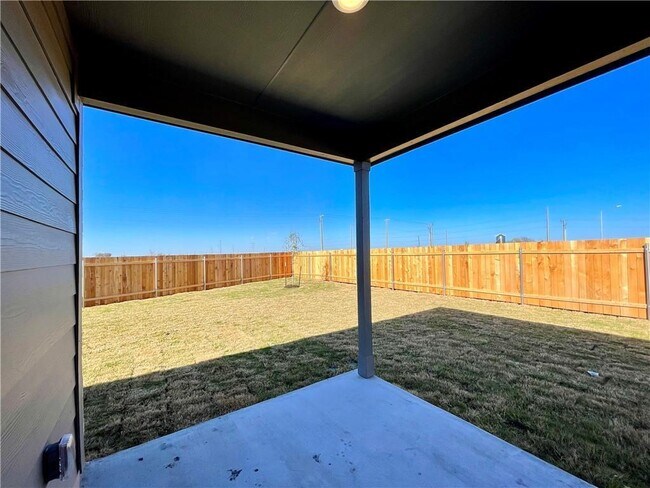 Building Photo - 126 Canley Lp