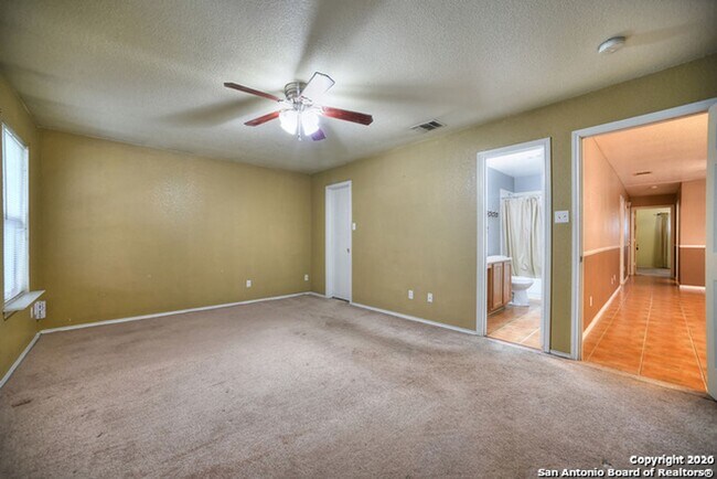 Building Photo - 3 Bedroom/2 Bath Mission Creek Subdivision