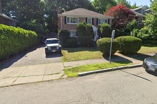 Building Photo - 110 Manet Rd