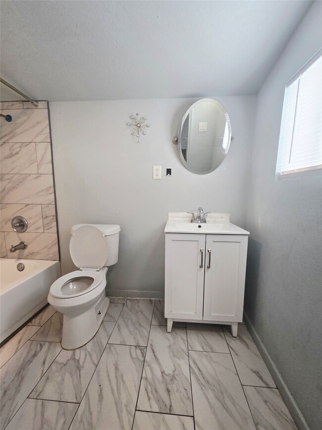 Building Photo - 5709 Craig St