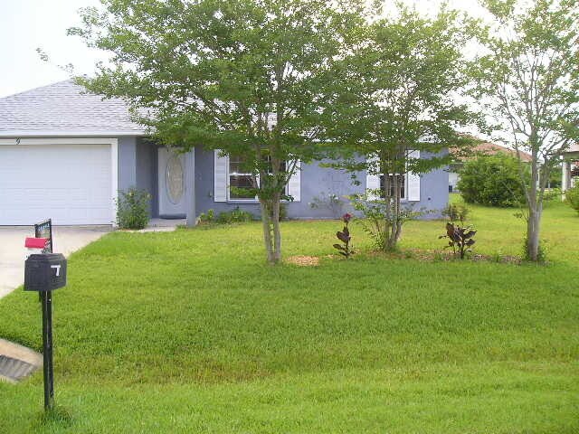 Building Photo - "Charming 3-Bedroom Haven with 2 Baths in Palm Coast – 1208 Sq Ft of Cozy Living!"