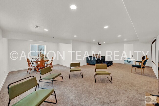 Building Photo - Single Family Home in Bluffdale!