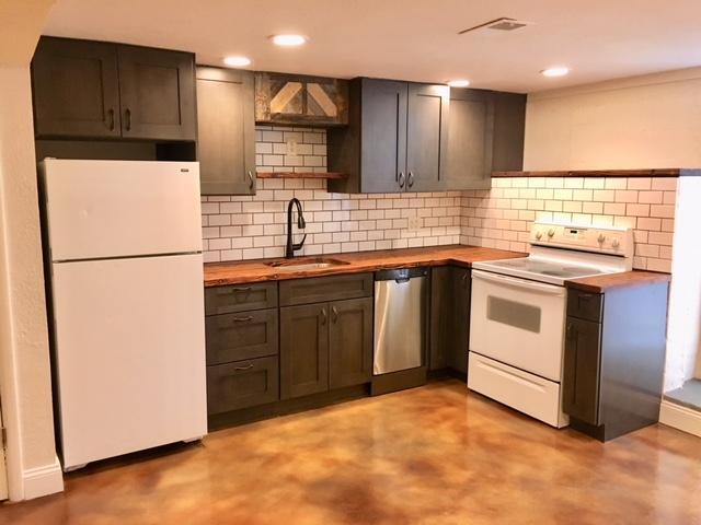 Building Photo - 2261 Newark st