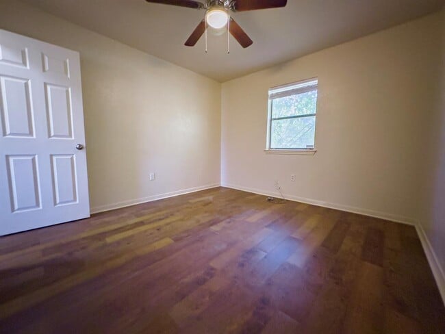 Building Photo - 2516 N W S Young Dr