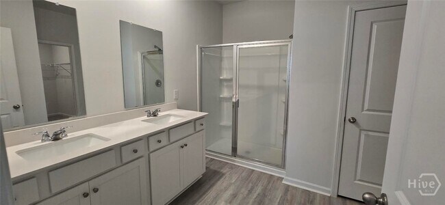 Building Photo - 116 Windrush Pnes