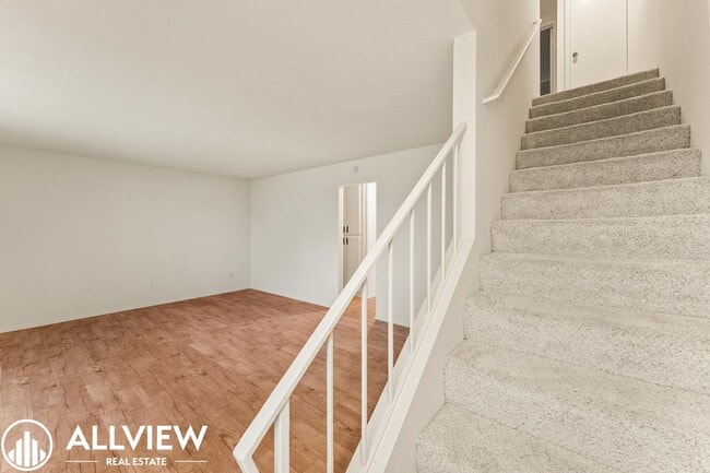 Building Photo - 16731 Bartlett Ln