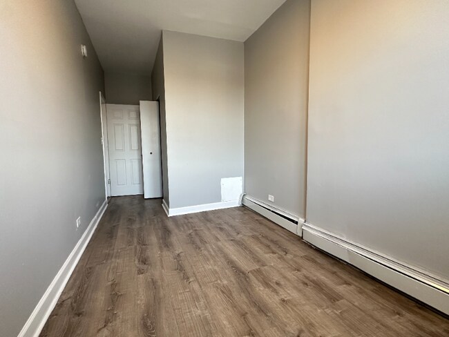 Building Photo - 5645-5657 W Washington Blvd