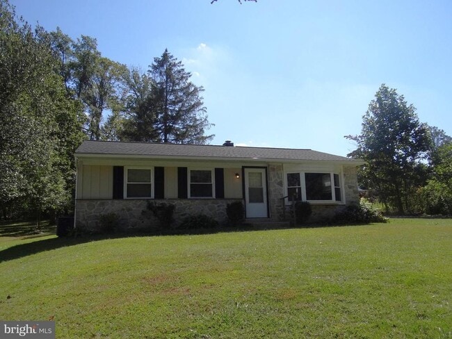 Primary Photo - 34 New Rd