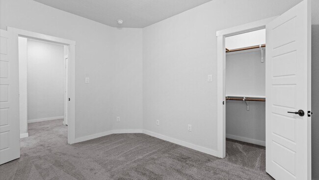 Building Photo - Modern Living in the Heart of San Antonio's Medical Center Area!